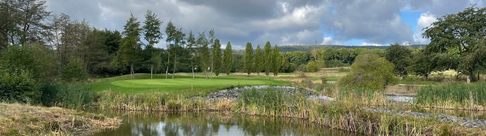 Achtung: Signature-Hole! Die Blaue Lagune Achtung: Signature-Hole! Die Blaue Lagune