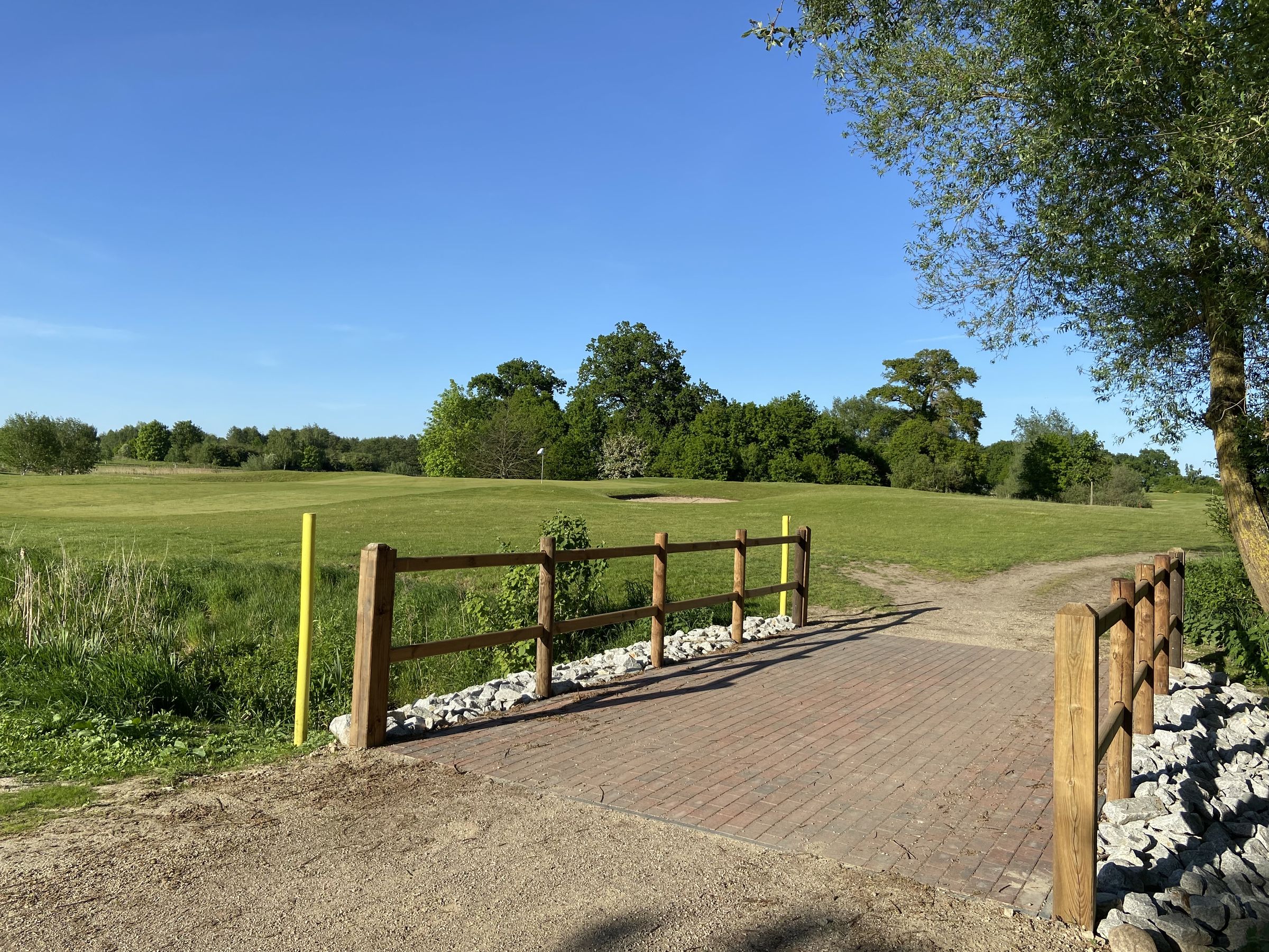 Brückentechnologie an Bahn 16 Brückentechnologie an Bahn 16