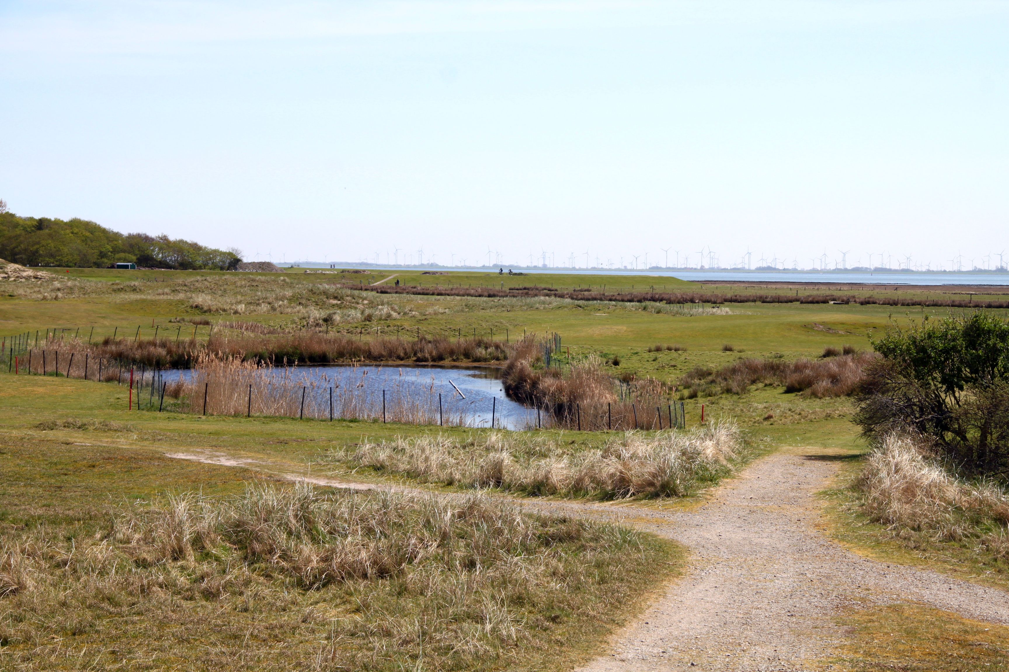 Aufgepasst auf Abschlag 8: links schön offen, aber rechts ist’s richtig Aufgepasst auf Abschlag 8: links schön offen, aber rechts ist’s richtig