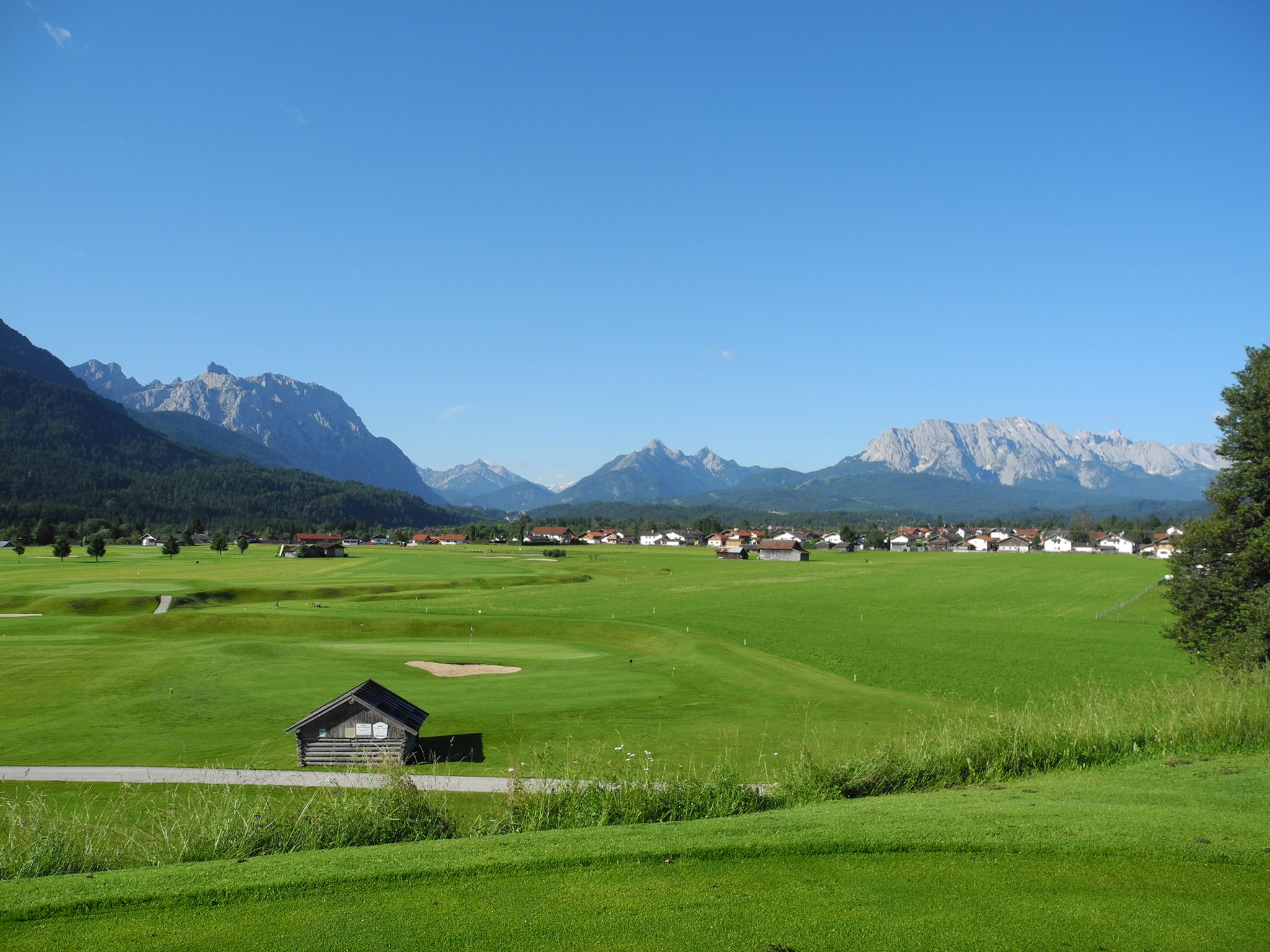 Auch im Sommergrün begeistert der tolle Blick Auch im Sommergrün begeistert der tolle Blick