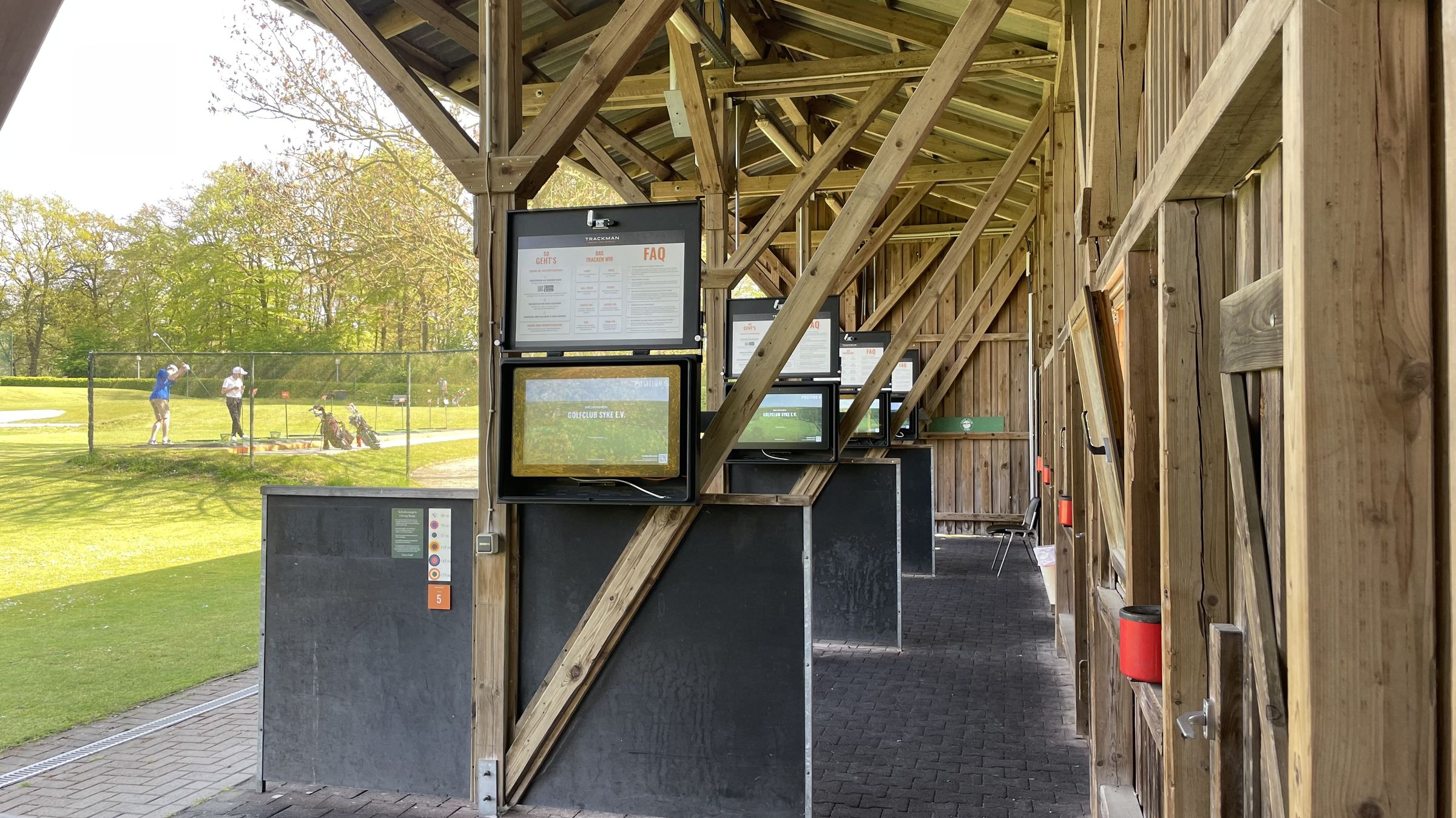 Überdachte Trackmänner Überdachte Trackmänner