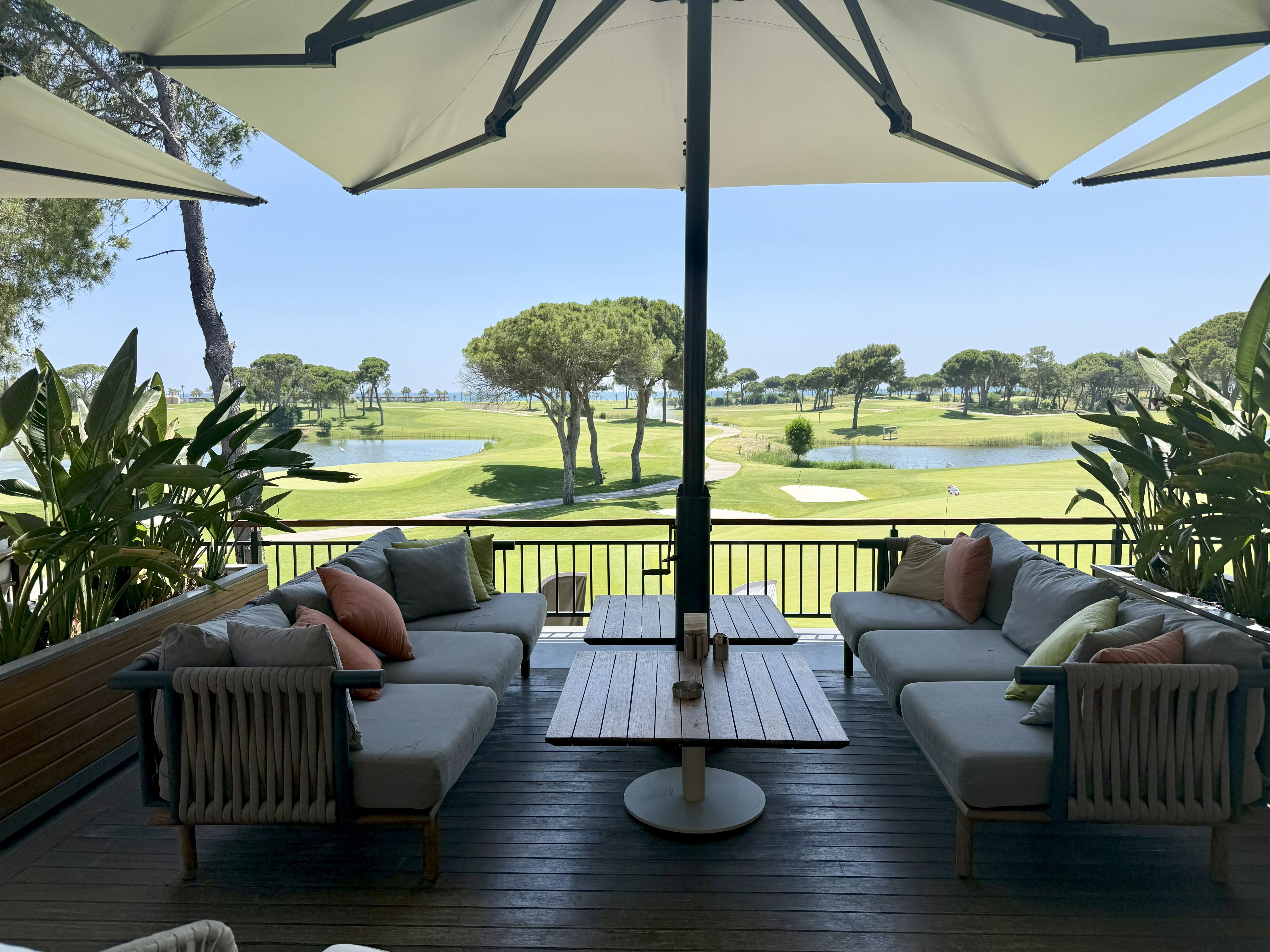 Auch schön: Ausruhen mit Golfplatzblick Auch schön: Ausruhen mit Golfplatzblick