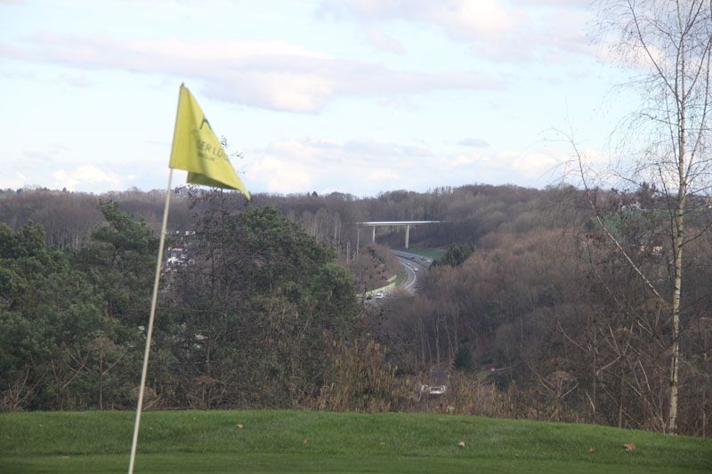 Die Autobahn nah und dennoch mitten im Grünen Die Autobahn nah und dennoch mitten im Grünen