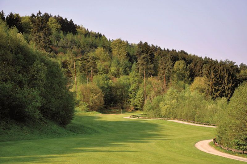 Bahn 4: Hart am Hang Bahn 4: Hart am Hang