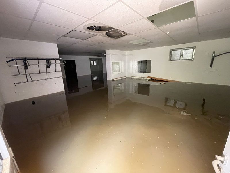 GC Schloss Miel: In den Gebäuden steht das Wasser GC Schloss Miel: In den Gebäuden steht das Wasser