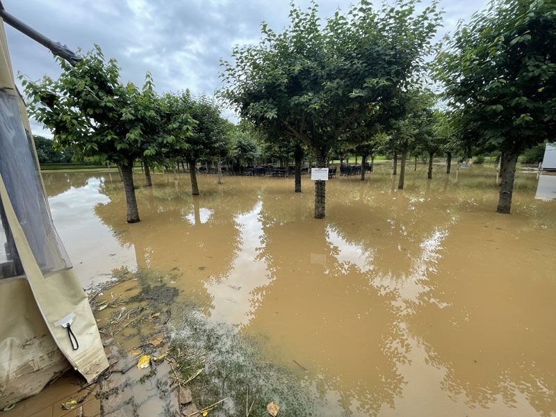 GC Schloss Miel: Wasser wohin man blickt GC Schloss Miel: Wasser wohin man blickt