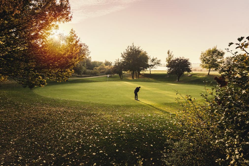 Schönwettergolf kann jede:r: Im Herbst hat unser Sport seinen besonderen Reiz!